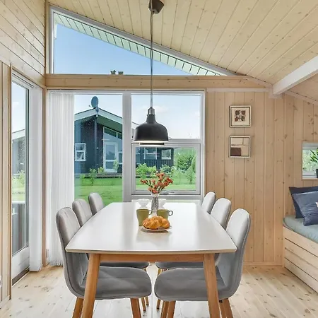 3 Bedroom Stunning In Juelsminde Sønderby