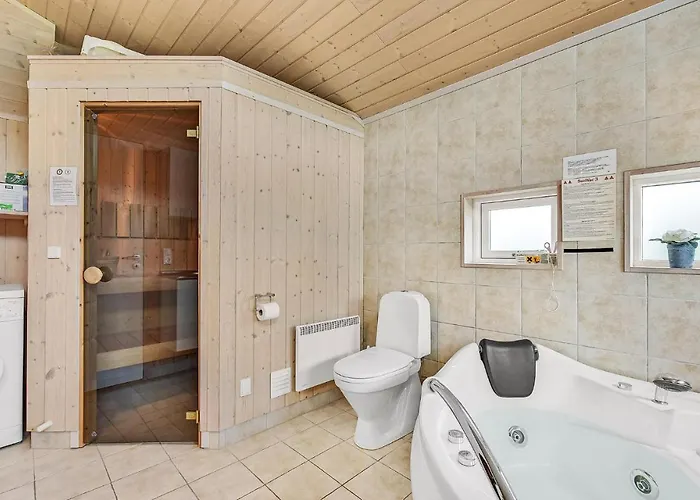 Pot Strandby Juelsminde V Denmark * Sonderby (Midtjylland)