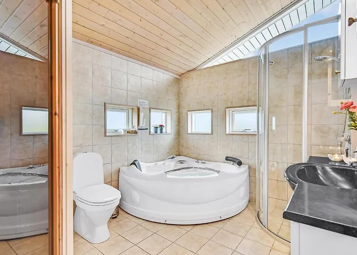 Pot Strandby Juelsminde V Denmark *